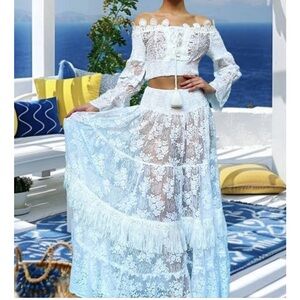 ANTICA SARTORIA 2024 WHITE BEAUTIFUL LACE TIE FRONT FLOWERS TOP & SKIRT NWT
OS